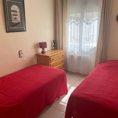 Vue 5 Minutes A Pied De La - Draps Et Serviettes Non Fournis Llanca
