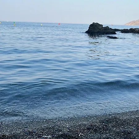 Vue 5 Minutes A Pied De La - Draps Et Serviettes Non Fournis Llanca