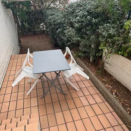Vue 5 Minutes A Pied De La - Draps Et Serviettes Non Fournis * Llanca