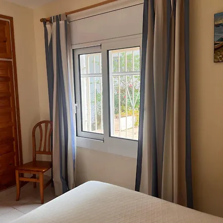 Vue 5 Minutes A Pied De La - Draps Et Serviettes Non Fournis Apartment Llanca